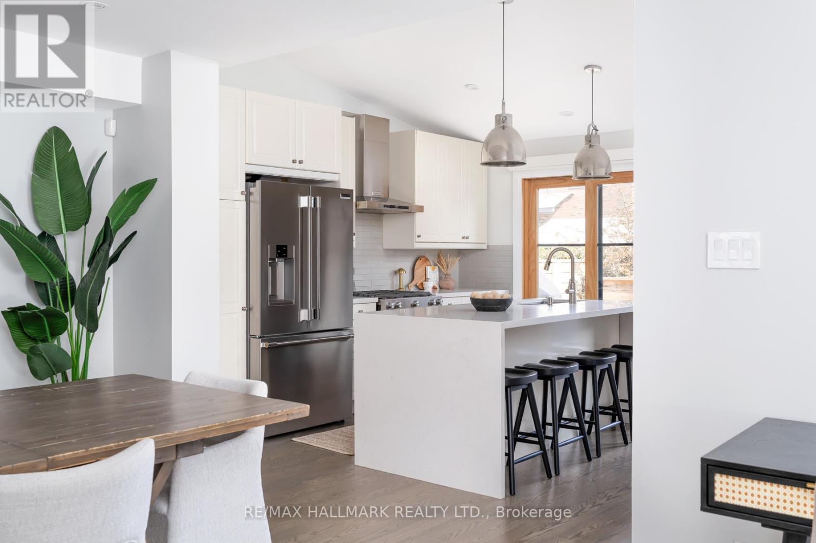 29 Lesmount Avenue, Toronto (Danforth Village-East York), Ontario  M4J 3V5 - Photo 18 - E12455450