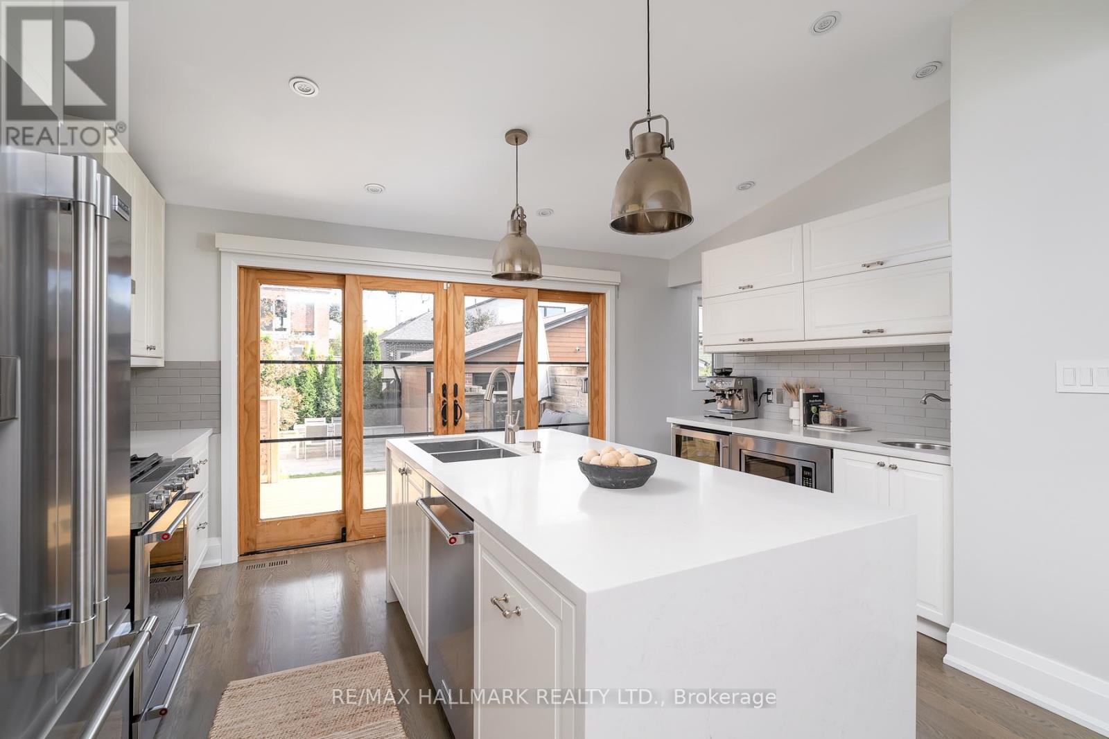 29 Lesmount Avenue, Toronto (Danforth Village-East York), Ontario  M4J 3V5 - Photo 23 - E12455450