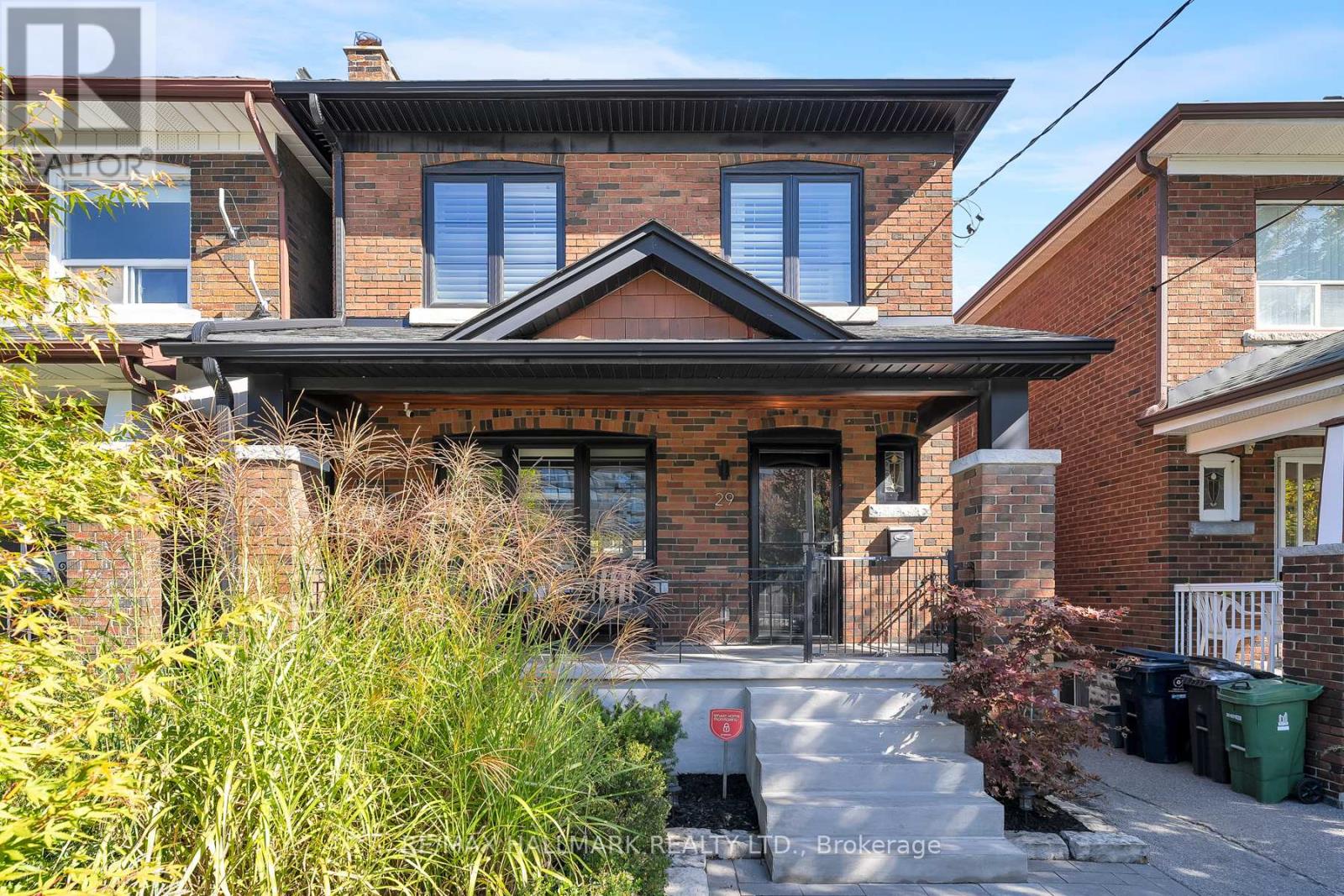 29 Lesmount Avenue, Toronto (Danforth Village-East York), Ontario  M4J 3V5 - Photo 3 - E12455450