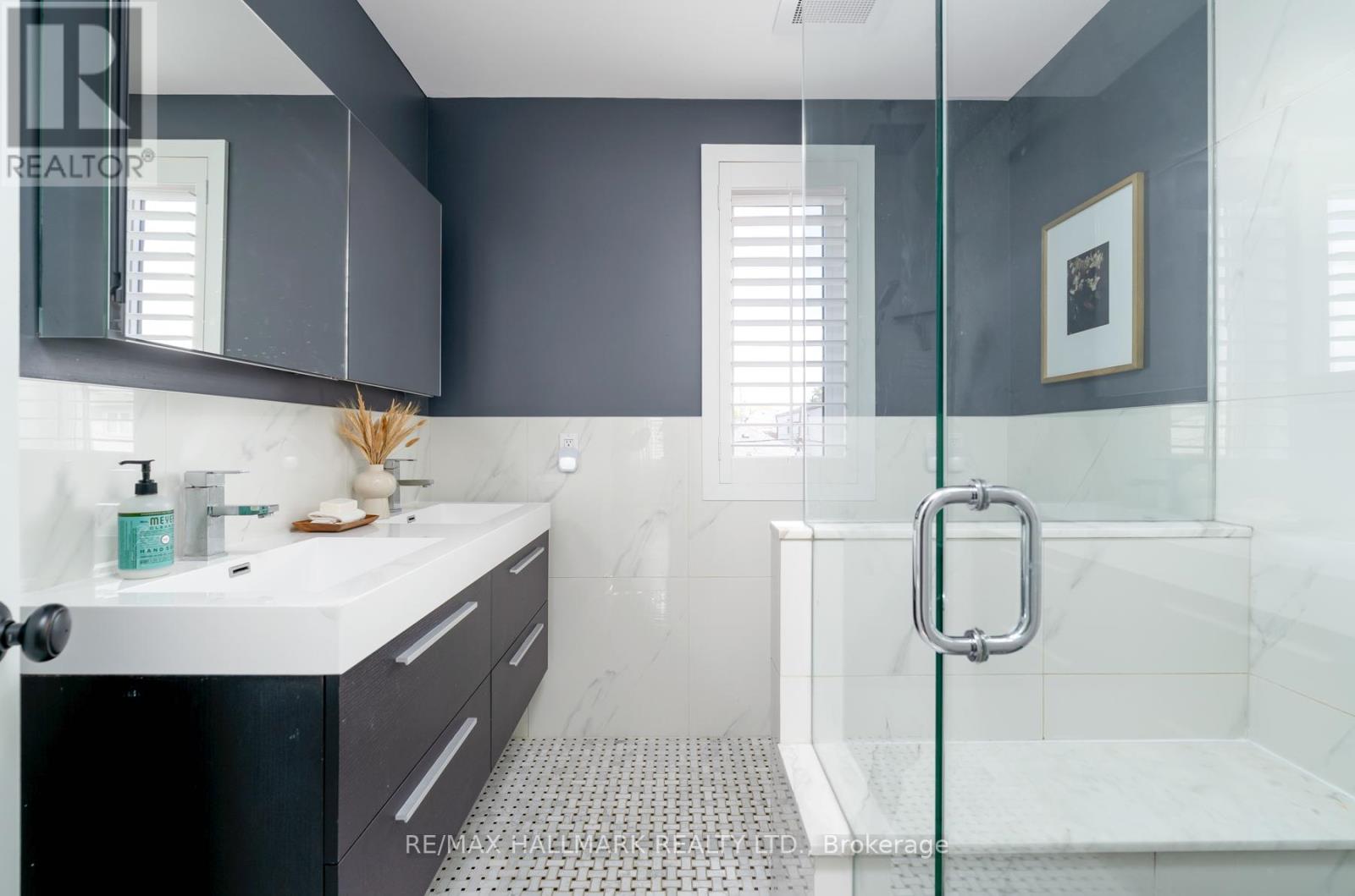 29 Lesmount Avenue, Toronto (Danforth Village-East York), Ontario  M4J 3V5 - Photo 33 - E12455450