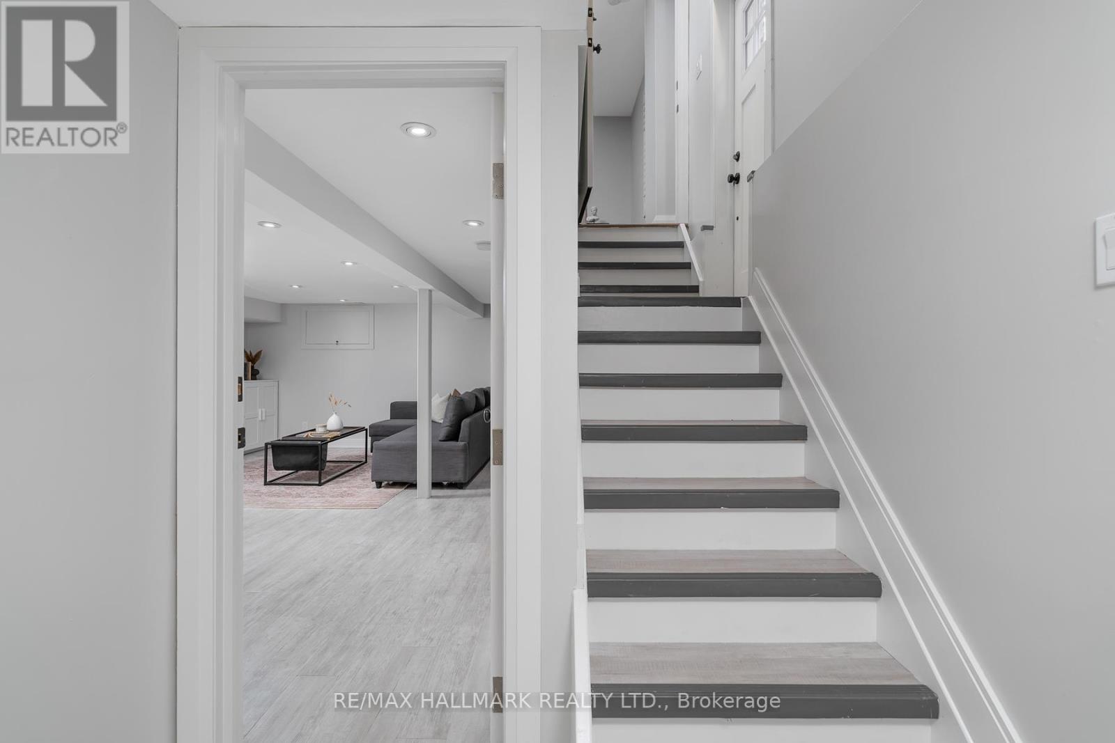 29 Lesmount Avenue, Toronto (Danforth Village-East York), Ontario  M4J 3V5 - Photo 34 - E12455450
