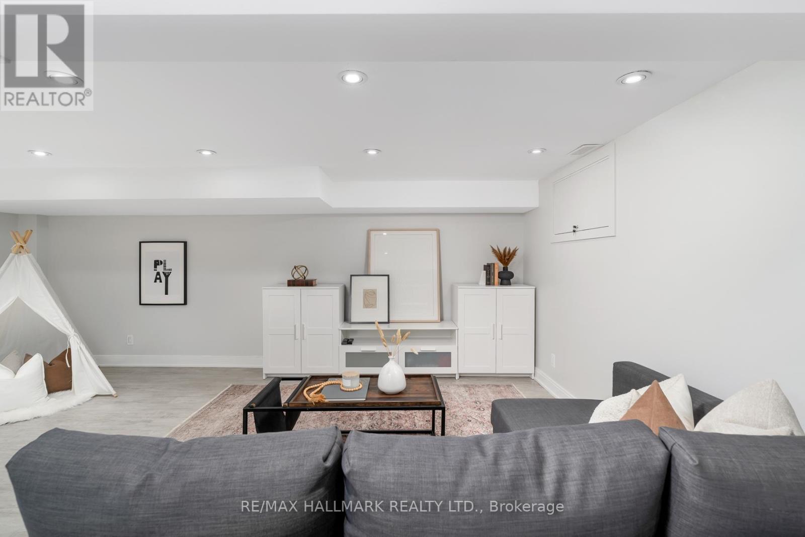 29 Lesmount Avenue, Toronto (Danforth Village-East York), Ontario  M4J 3V5 - Photo 39 - E12455450