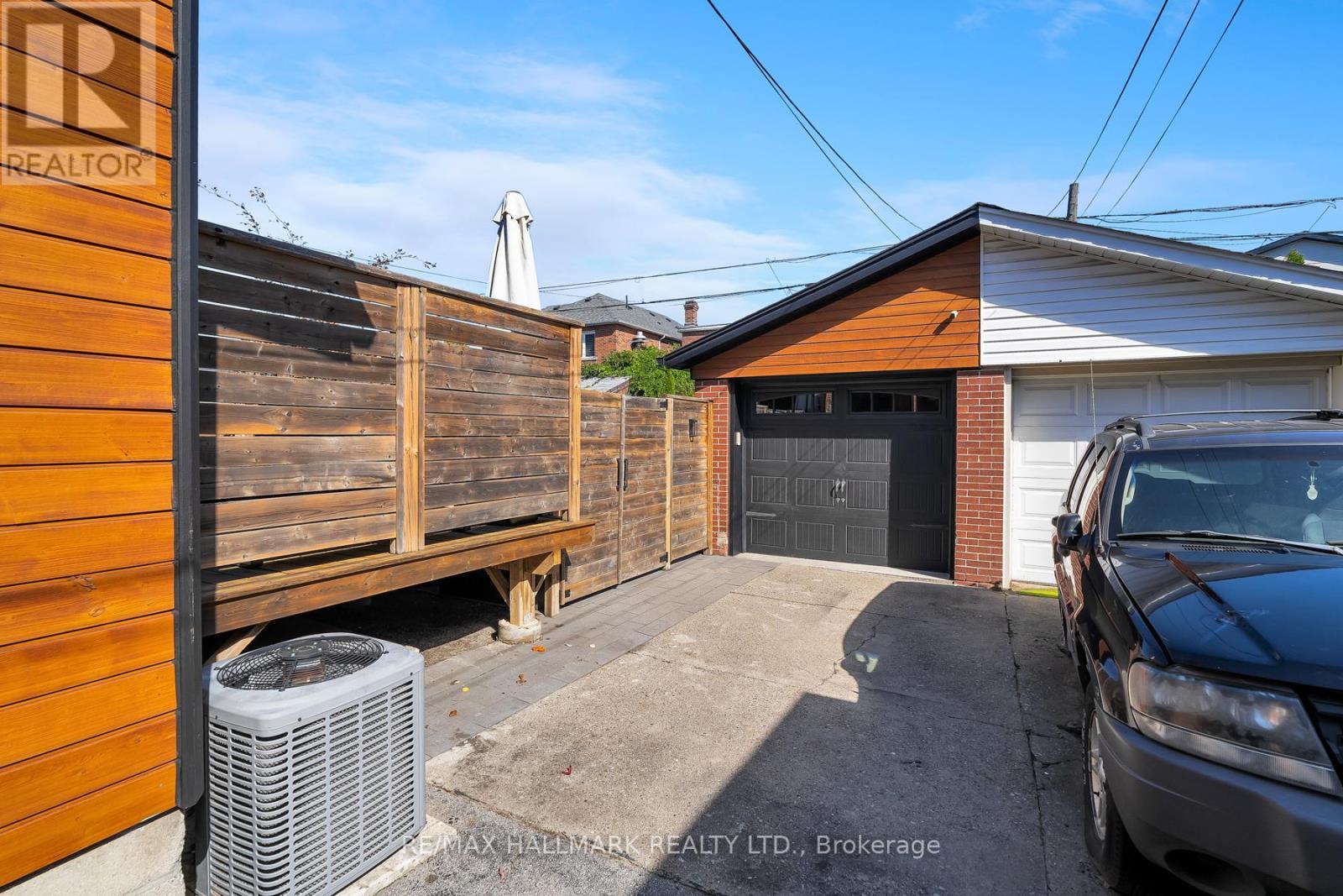 29 Lesmount Avenue, Toronto (Danforth Village-East York), Ontario  M4J 3V5 - Photo 49 - E12455450