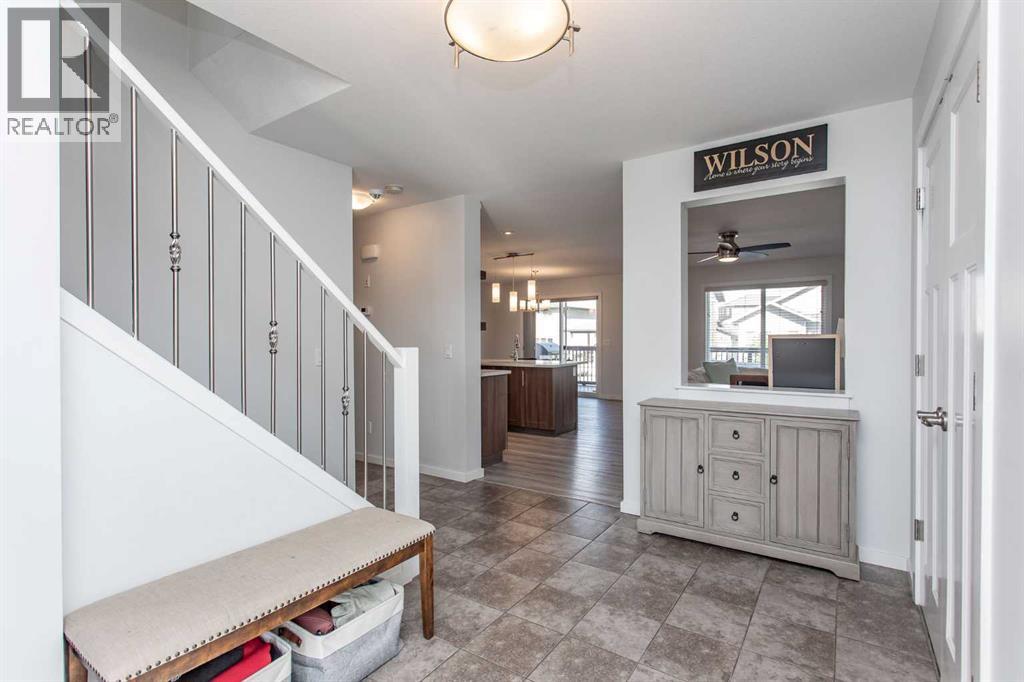 246 Viscount Drive, Red Deer, Alberta  T4R 0M7 - Photo 3 - A2243957