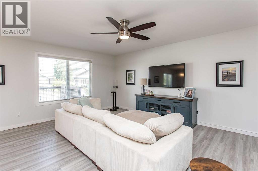 246 Viscount Drive, Red Deer, Alberta  T4R 0M7 - Photo 4 - A2243957