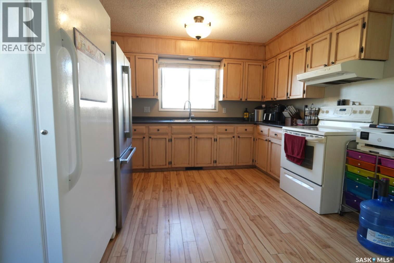 106 Clancy Drive, Saskatoon, Saskatchewan  S7M 4L2 - Photo 6 - SK020417