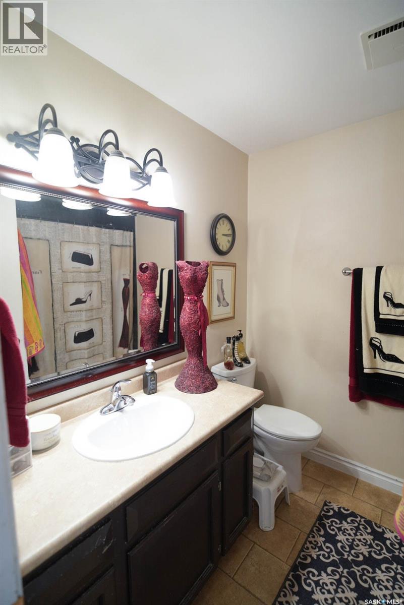 106 Clancy Drive, Saskatoon, Saskatchewan  S7M 4L2 - Photo 8 - SK020417