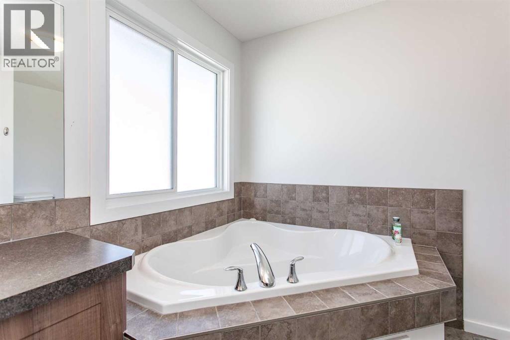 246 Viscount Drive, Red Deer, Alberta  T4R 0M7 - Photo 25 - A2243957