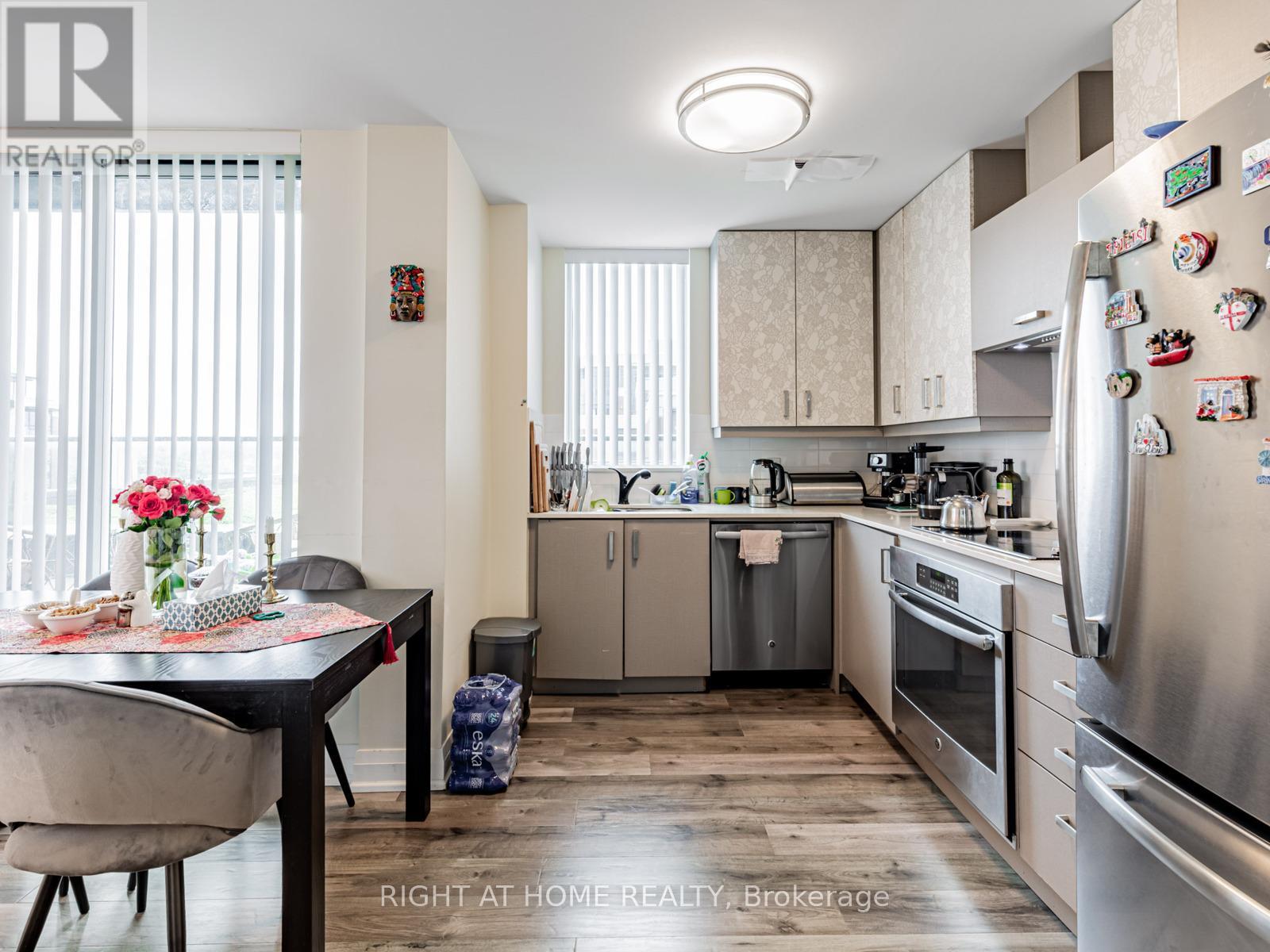 826 - 18 Uptown Drive, Markham, Ontario  L3R 5M5 - Photo 4 - N12455420