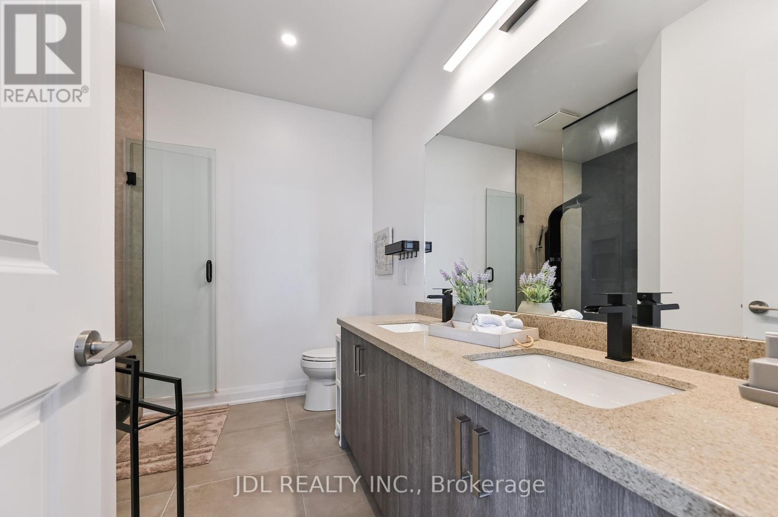 17 Thomas Foster Street, Markham, Ontario  L6C 0Z4 - Photo 16 - N12455439