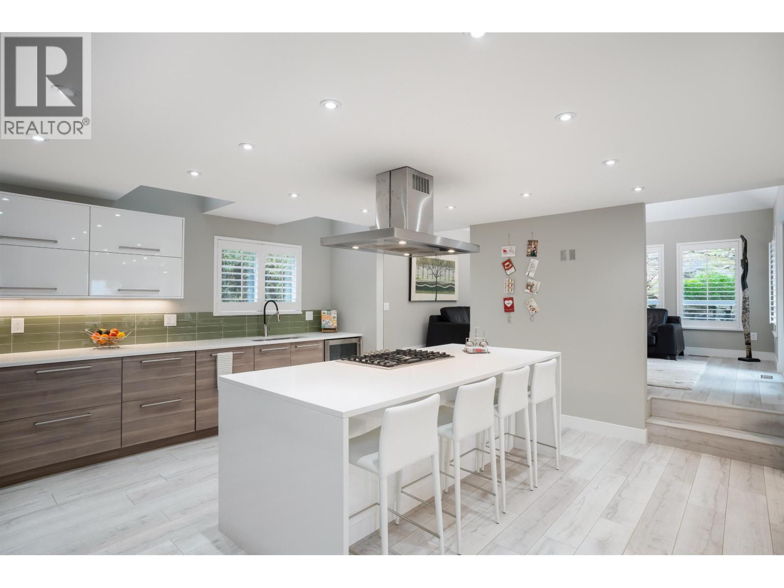 4001 Rose Crescent, West Vancouver, British Columbia  V7V 2N6 - Photo 2 - R3001709