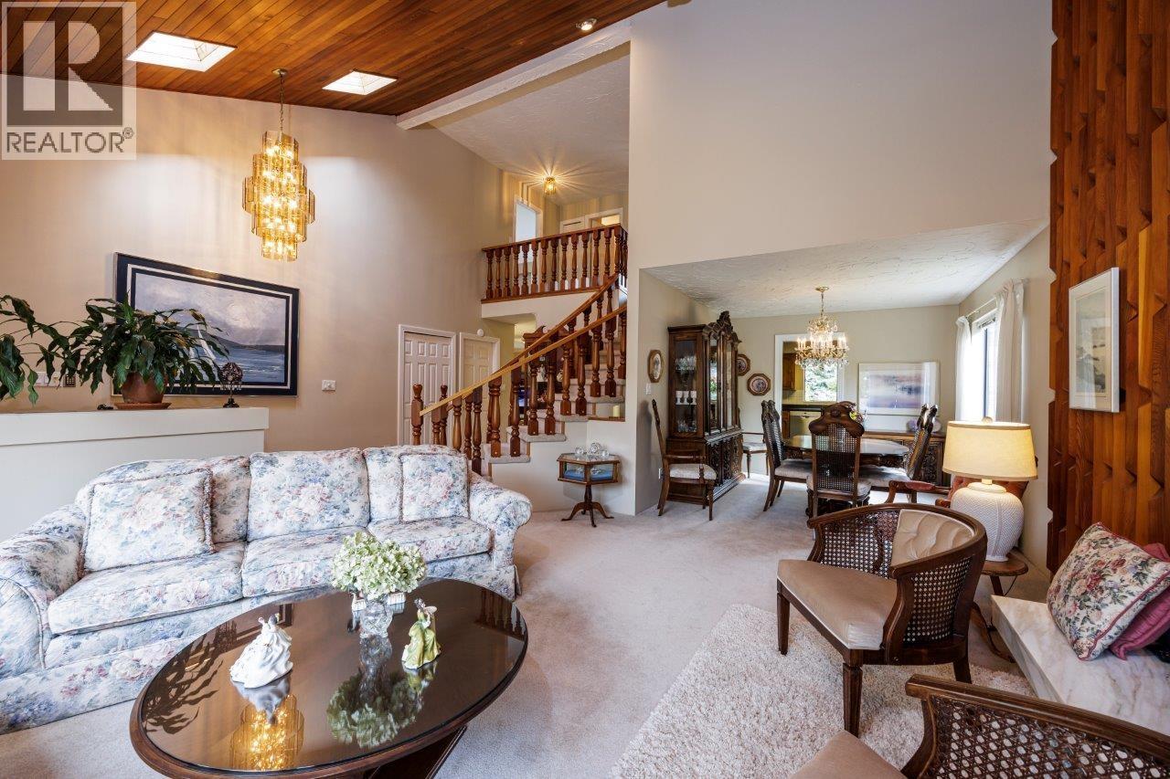 6364 Parkview Place, Burnaby, British Columbia  V5E 4B6 - Photo 6 - R3056783