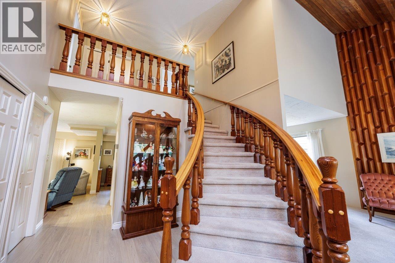 6364 Parkview Place, Burnaby, British Columbia  V5E 4B6 - Photo 8 - R3056783