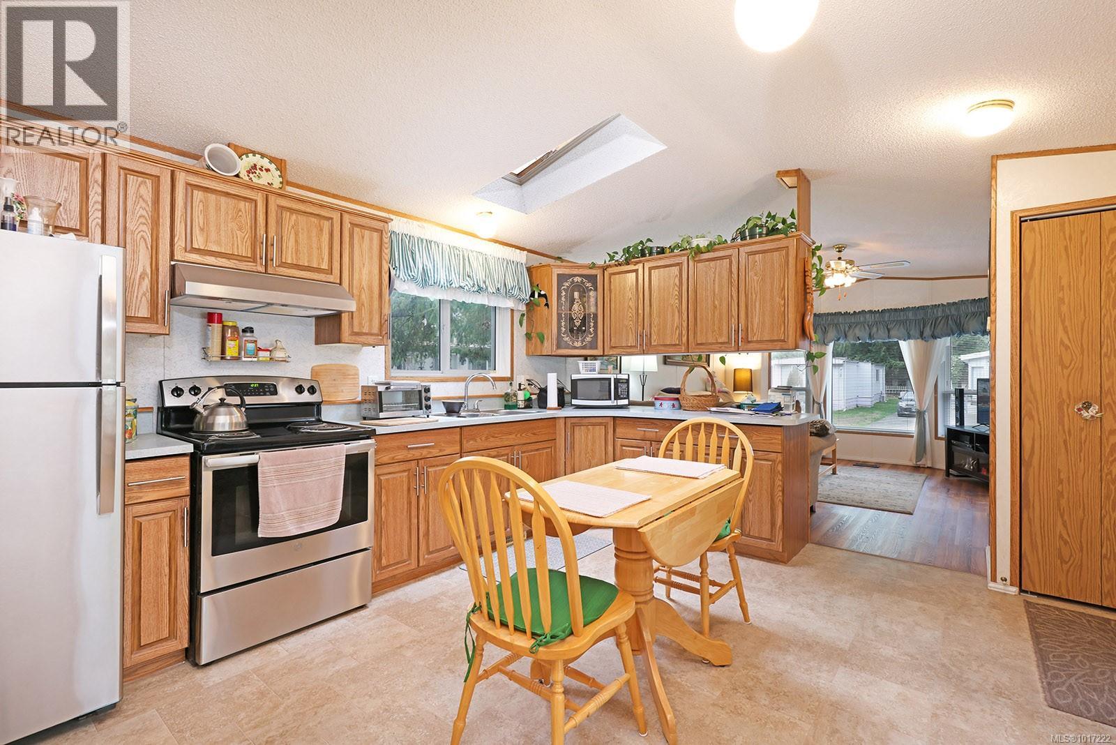 4 1640 Anderton Rd, Comox, British Columbia  V9M 4A5 - Photo 8 - 1017222
