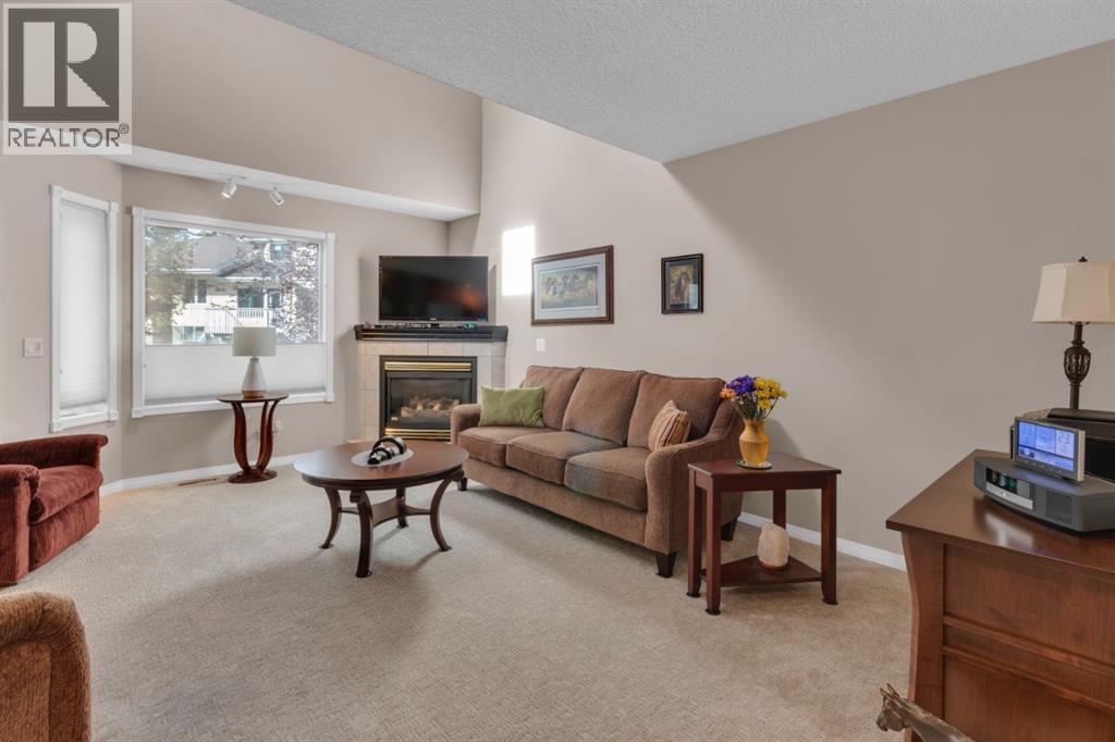 19, 200 Sandstone Drive Nw, Calgary, Alberta  T3K 4N7 - Photo 6 - A2262398