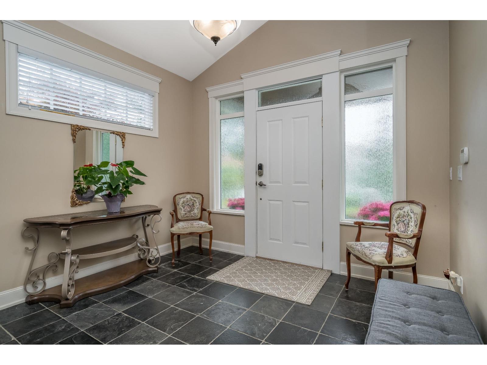 15396 Sequoia Drive, Surrey, British Columbia  V3S 8N4 - Photo 2 - R3055643