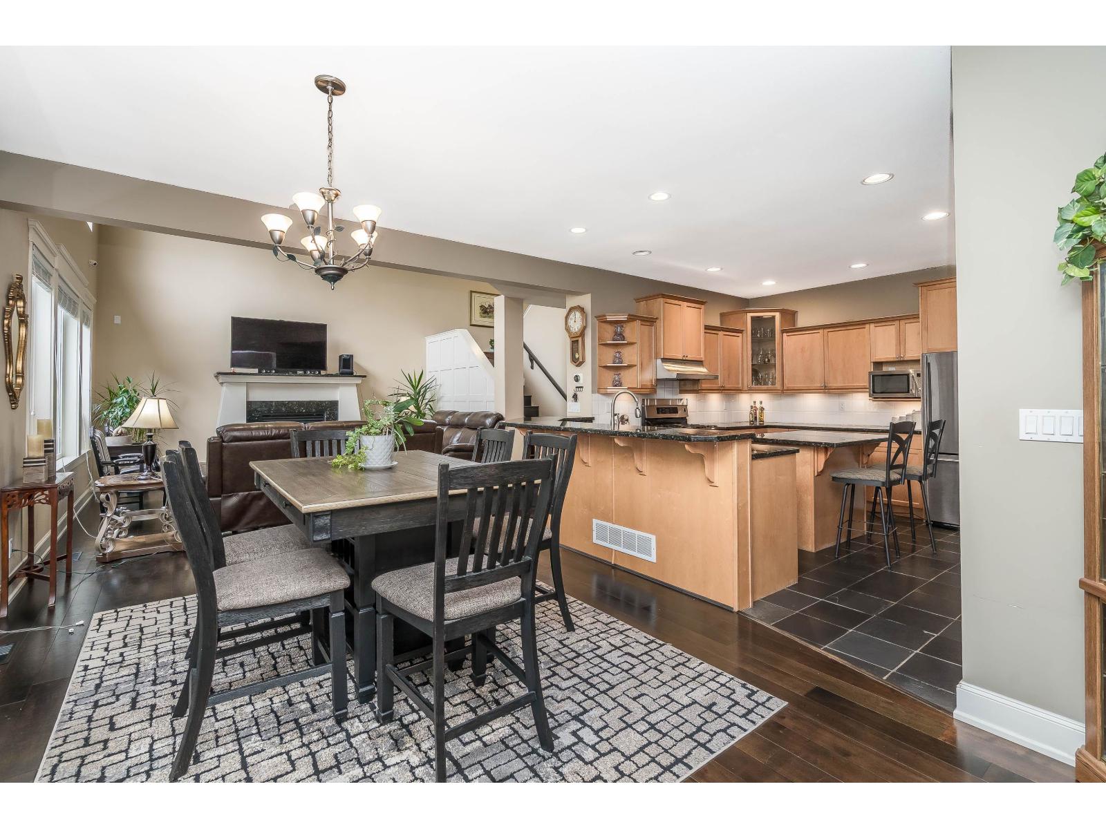 15396 Sequoia Drive, Surrey, British Columbia  V3S 8N4 - Photo 6 - R3055643