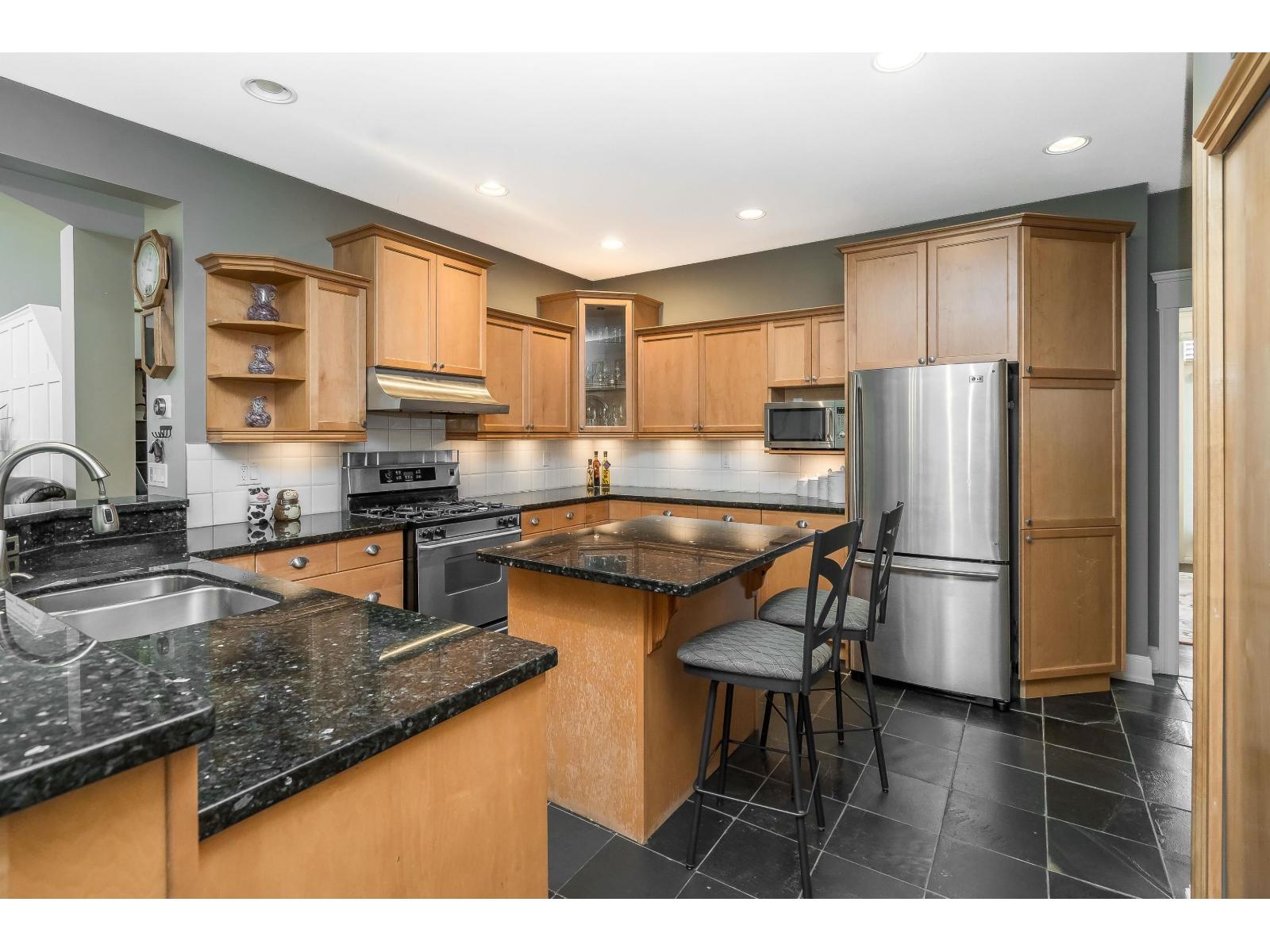 15396 Sequoia Drive, Surrey, British Columbia  V3S 8N4 - Photo 9 - R3055643