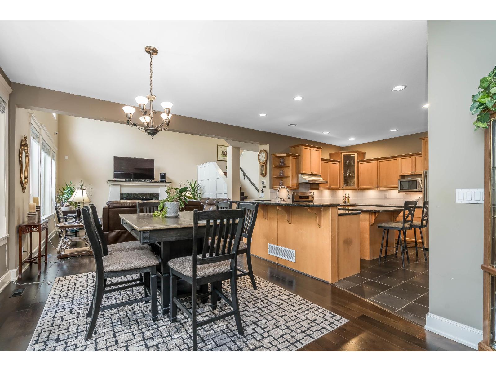 15396 Sequoia Drive, Surrey, British Columbia  V3S 8N4 - Photo 8 - R3055643