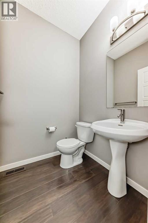 238 Panatella Walk Nw, Calgary, Alberta  T3K 0Z4 - Photo 11 - A2263394