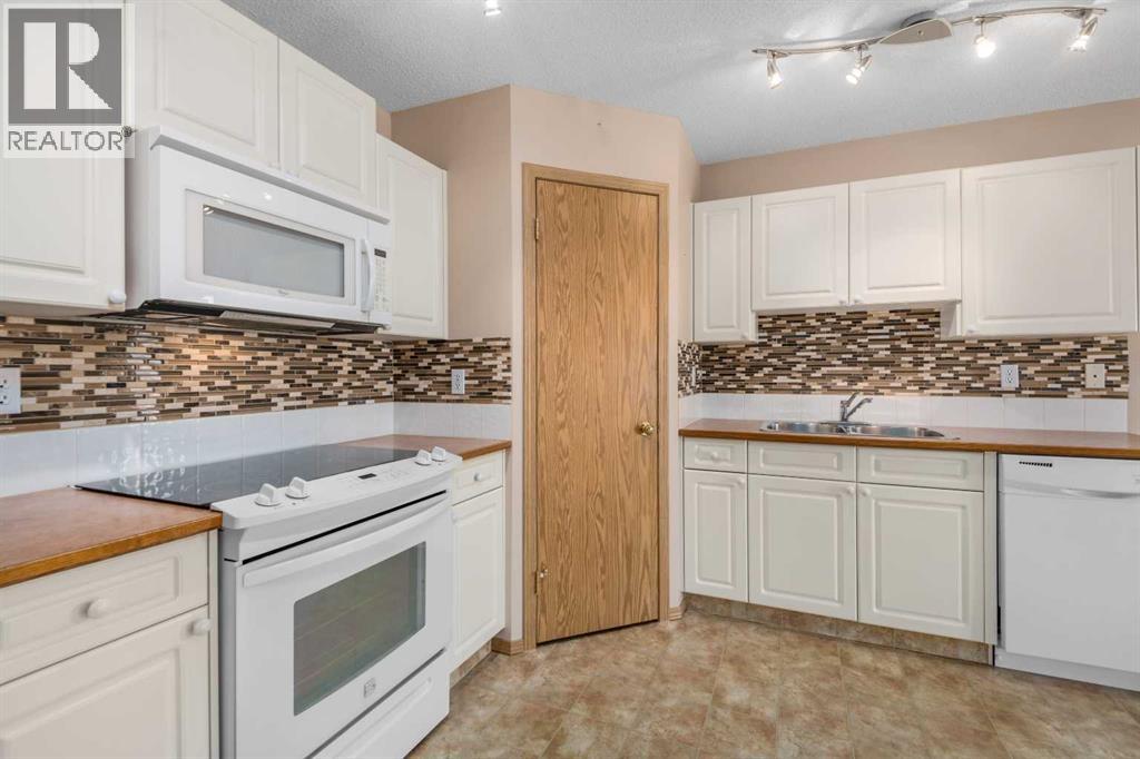 115 Chaparral Point Se, Calgary, Alberta  T2X 3M8 - Photo 9 - A2263416