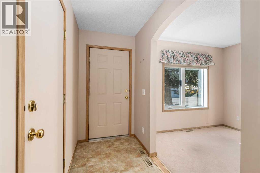 115 Chaparral Point Se, Calgary, Alberta  T2X 3M8 - Photo 3 - A2263416