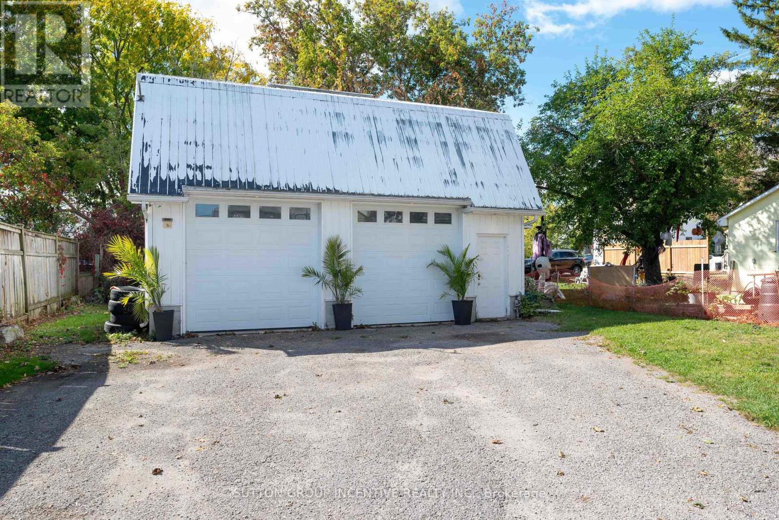 87 Dunlop Street, Orillia, Ontario  L3V 5P3 - Photo 21 - S12455448