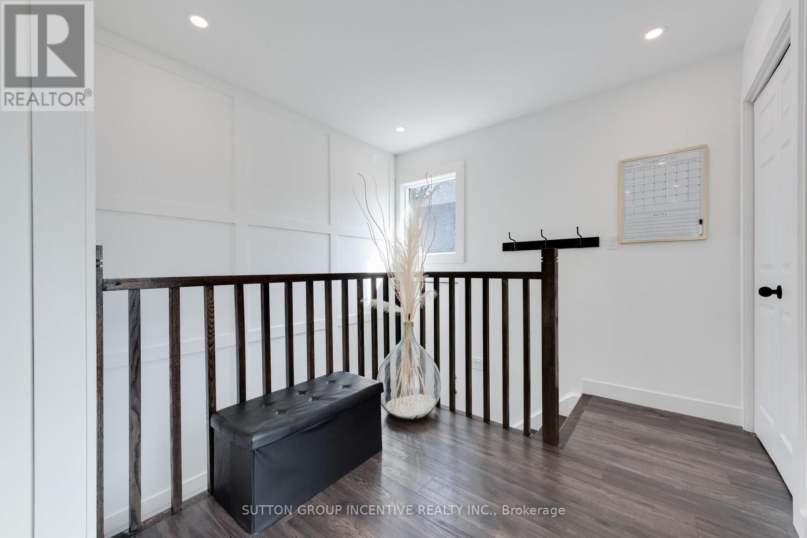 87 Dunlop Street, Orillia, Ontario  L3V 5P3 - Photo 5 - S12455448