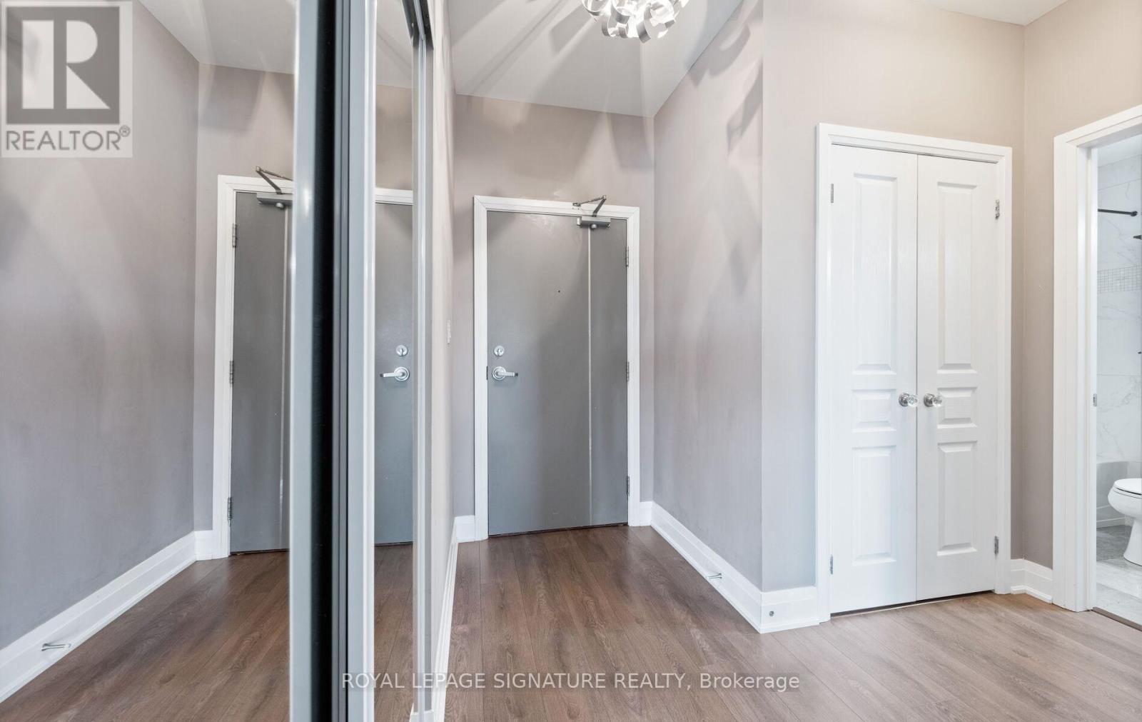 413 - 128 Garden Drive, Oakville, Ontario  L6K 0H7 - Photo 5 - W12455421