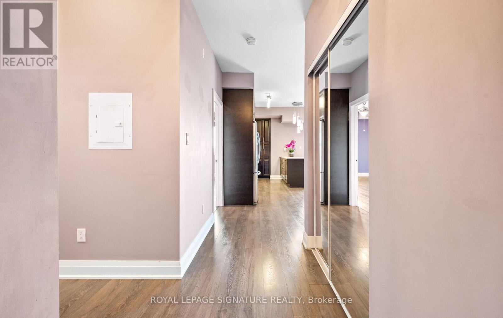 413 - 128 Garden Drive, Oakville, Ontario  L6K 0H7 - Photo 7 - W12455421