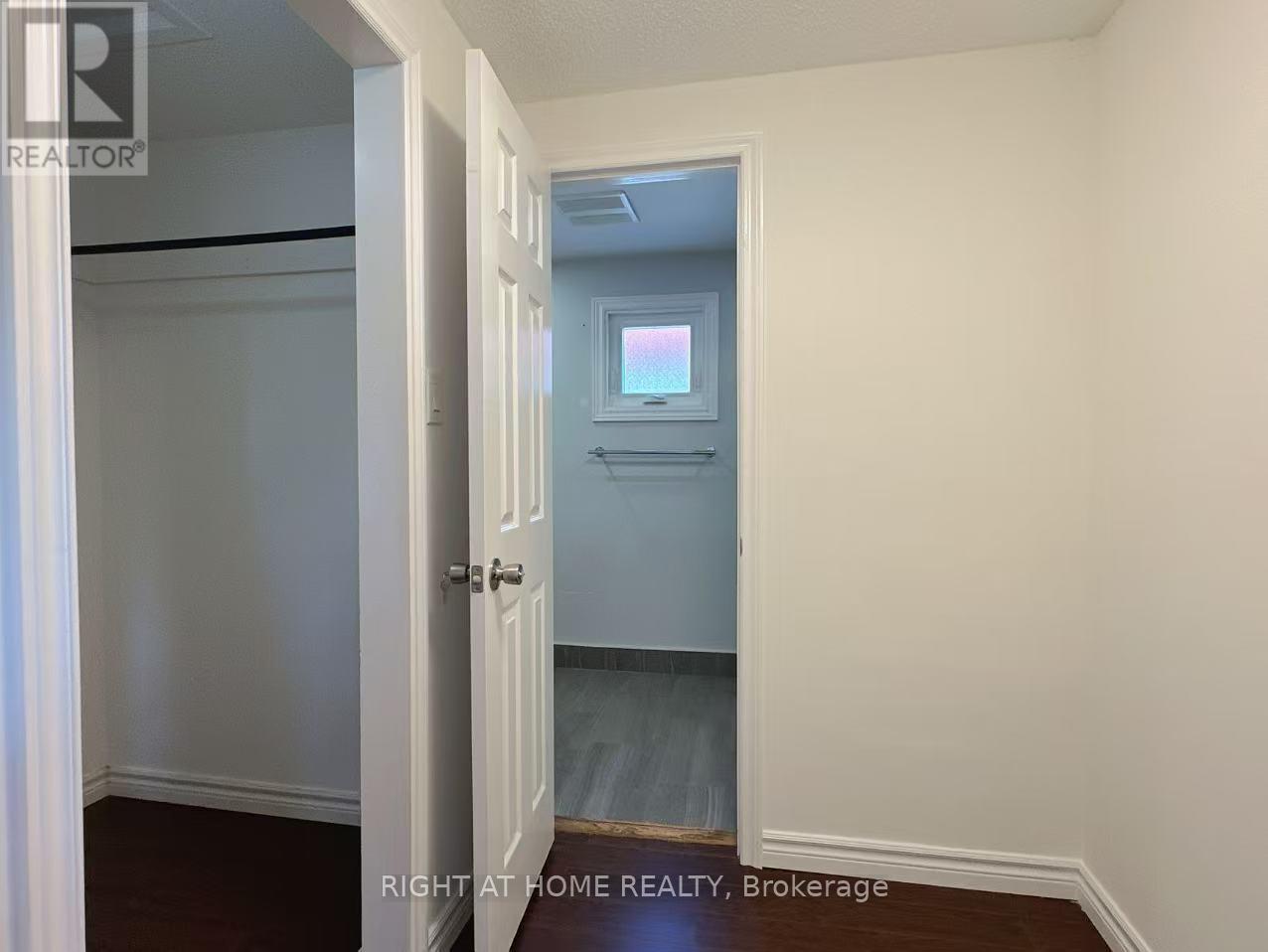 6405 Colebrook Crescent, Mississauga, Ontario  L5N 3E3 - Photo 17 - W12455429