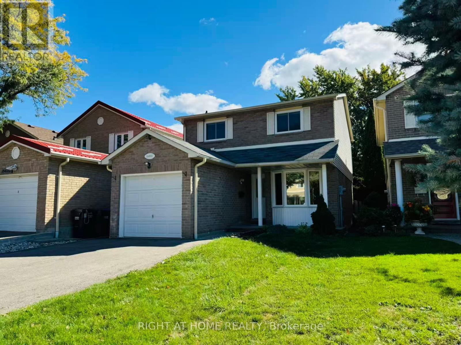 6405 Colebrook Crescent, Mississauga, Ontario  L5N 3E3 - Photo 2 - W12455429