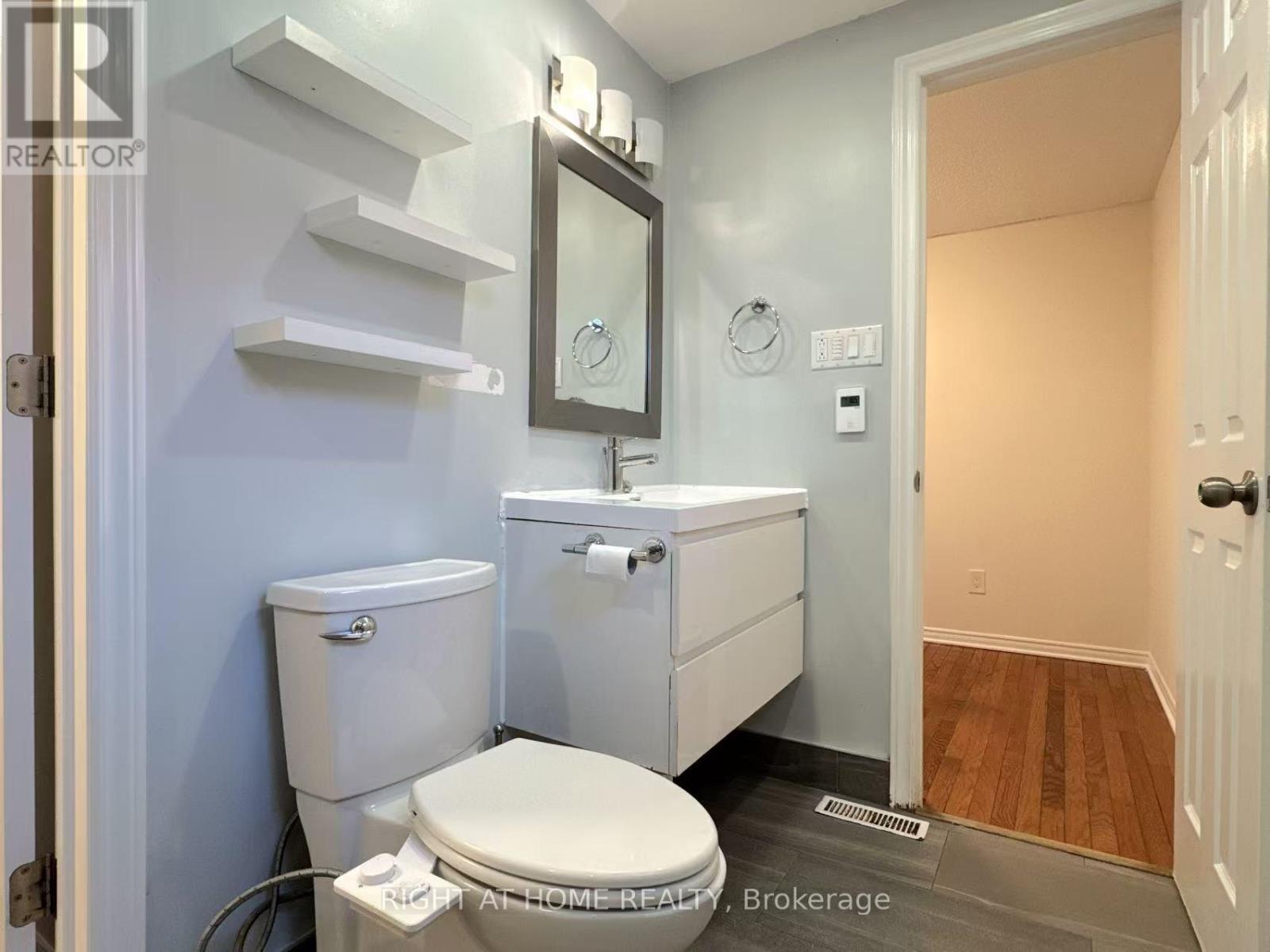6405 Colebrook Crescent, Mississauga, Ontario  L5N 3E3 - Photo 20 - W12455429