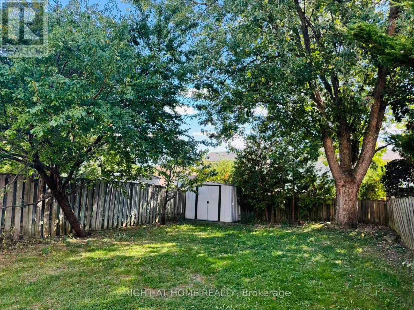 6405 Colebrook Crescent, Mississauga, Ontario  L5N 3E3 - Photo 32 - W12455429