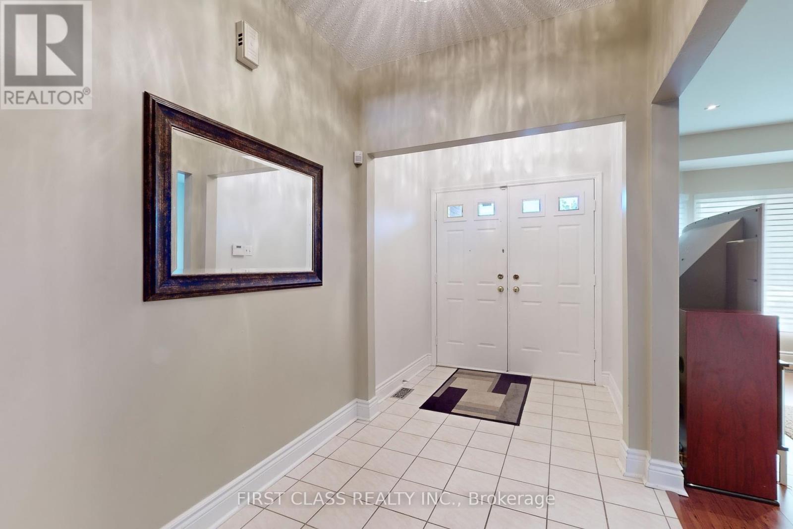 7 Kenpark Avenue, Brampton, Ontario  L6Z 3P4 - Photo 14 - W12455432