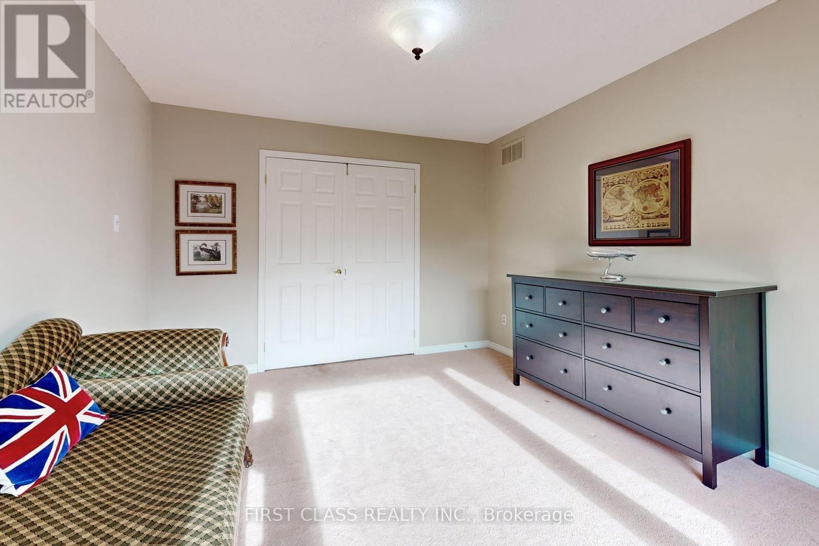 7 Kenpark Avenue, Brampton, Ontario  L6Z 3P4 - Photo 18 - W12455432