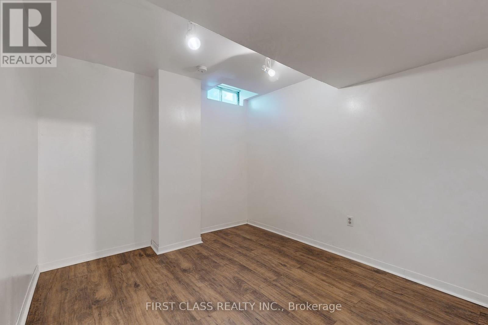 7 Kenpark Avenue, Brampton, Ontario  L6Z 3P4 - Photo 37 - W12455432