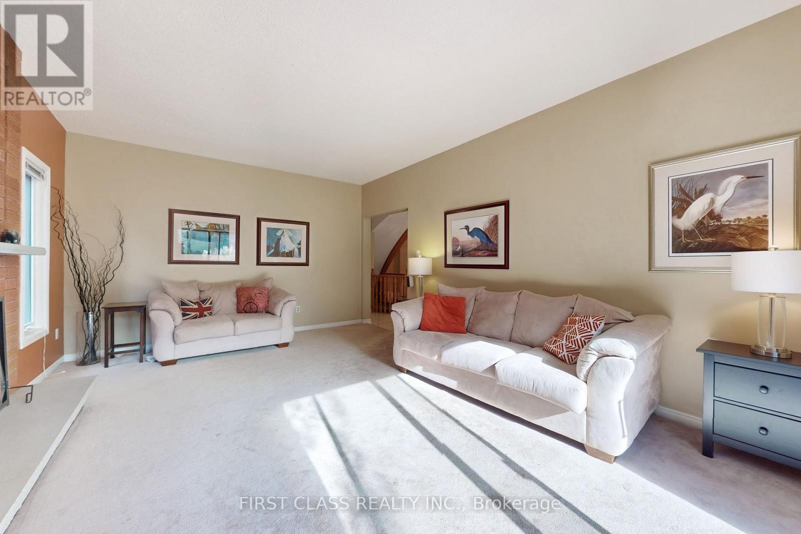 7 Kenpark Avenue, Brampton, Ontario  L6Z 3P4 - Photo 6 - W12455432