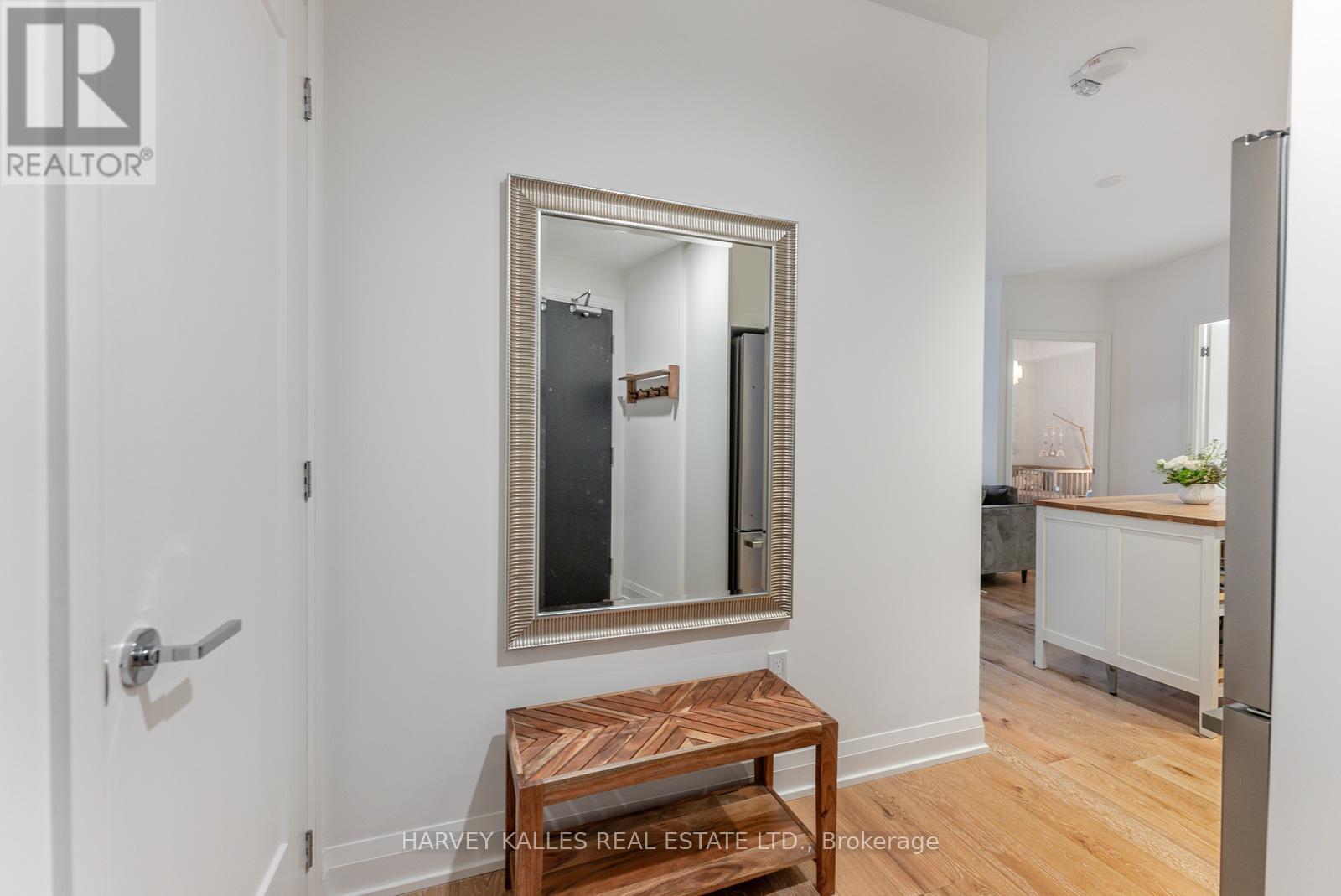 521 - 293 The Kingsway, Toronto, Ontario  M9A 0E8 - Photo 11 - W12455435