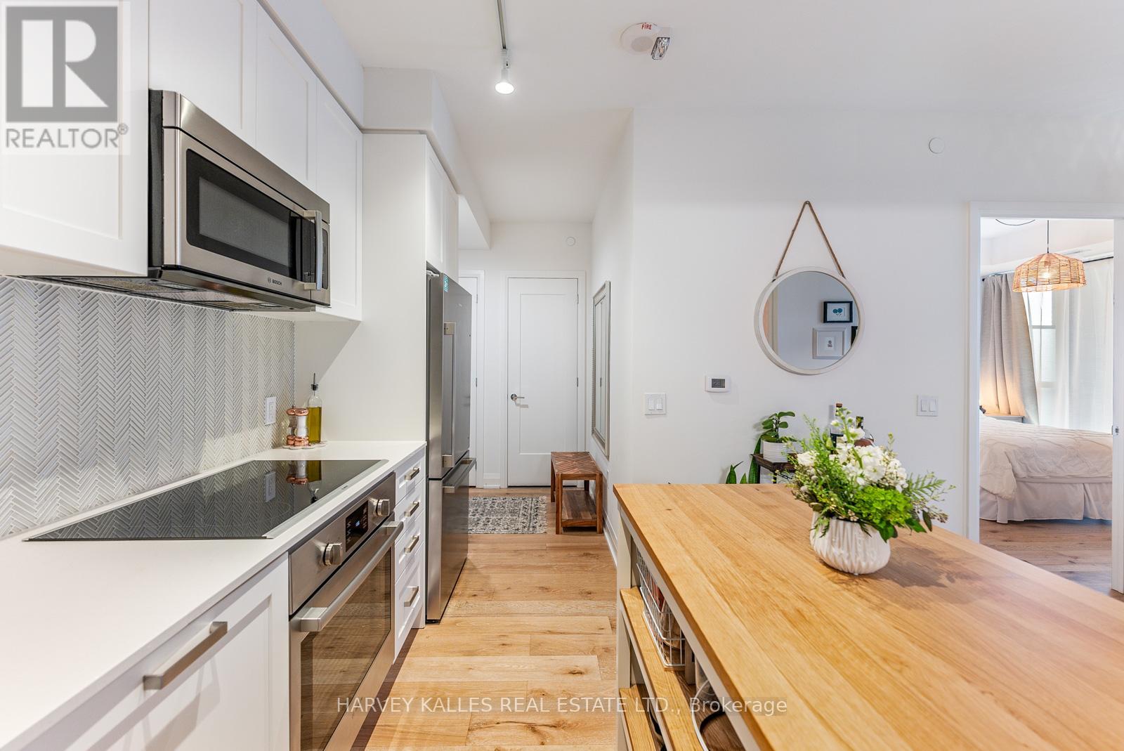 521 - 293 The Kingsway, Toronto, Ontario  M9A 0E8 - Photo 17 - W12455435