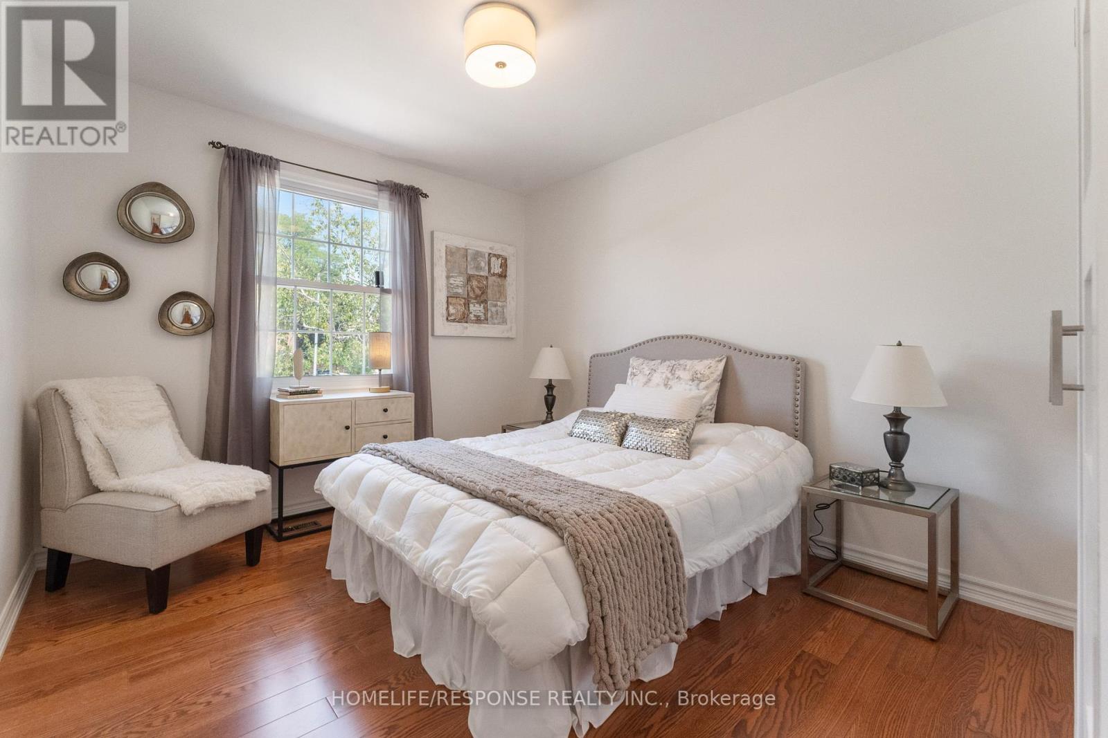 2112 South Millway, Mississauga, Ontario  L5L 1A6 - Photo 11 - W12455468