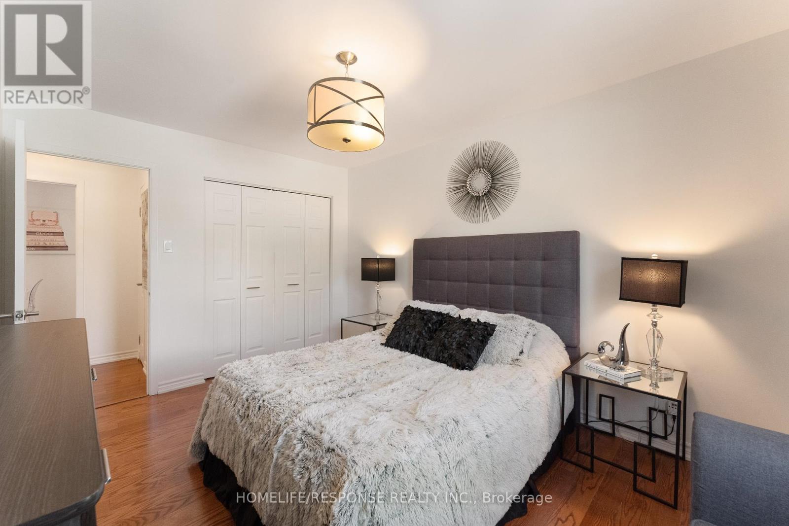 2112 South Millway, Mississauga, Ontario  L5L 1A6 - Photo 13 - W12455468
