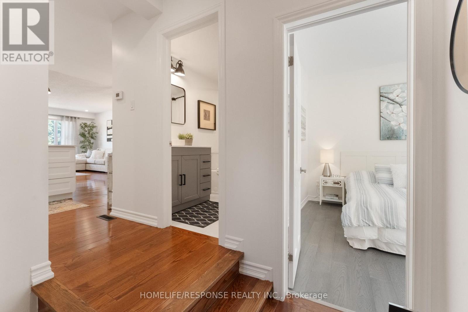2112 South Millway, Mississauga, Ontario  L5L 1A6 - Photo 17 - W12455468
