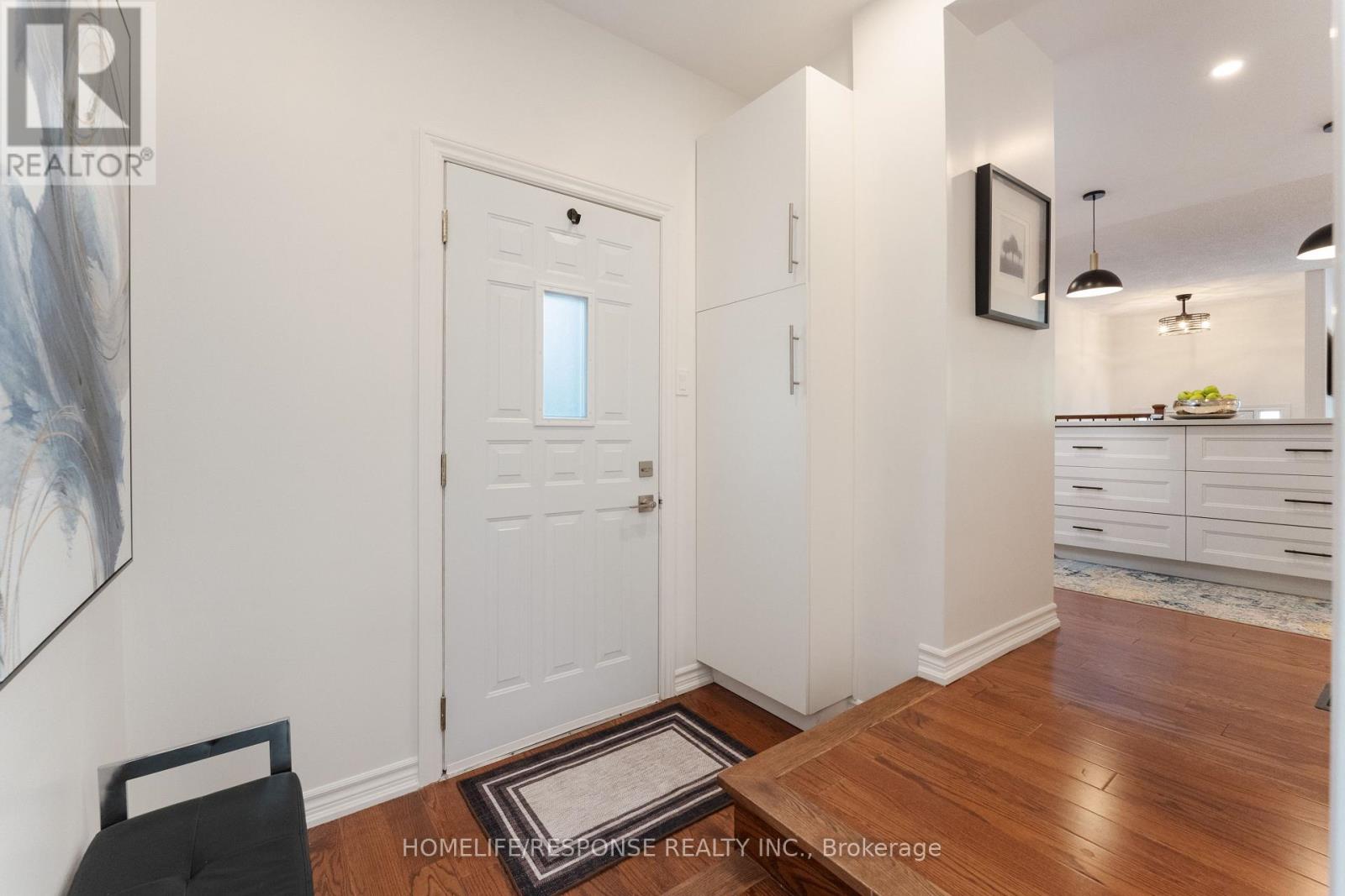 2112 South Millway, Mississauga, Ontario  L5L 1A6 - Photo 21 - W12455468