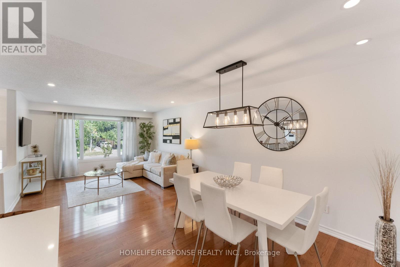 2112 South Millway, Mississauga, Ontario  L5L 1A6 - Photo 6 - W12455468