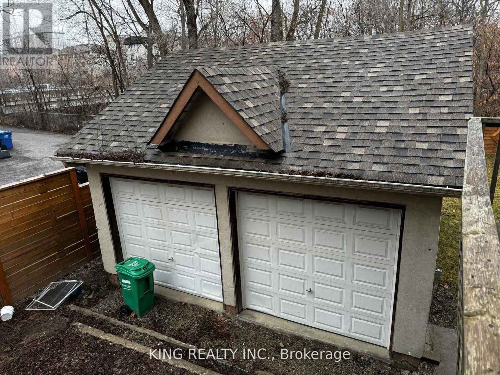 967 Beechwood Avenue, Mississauga, Ontario  L5G 4E3 - Photo 6 - W12455470