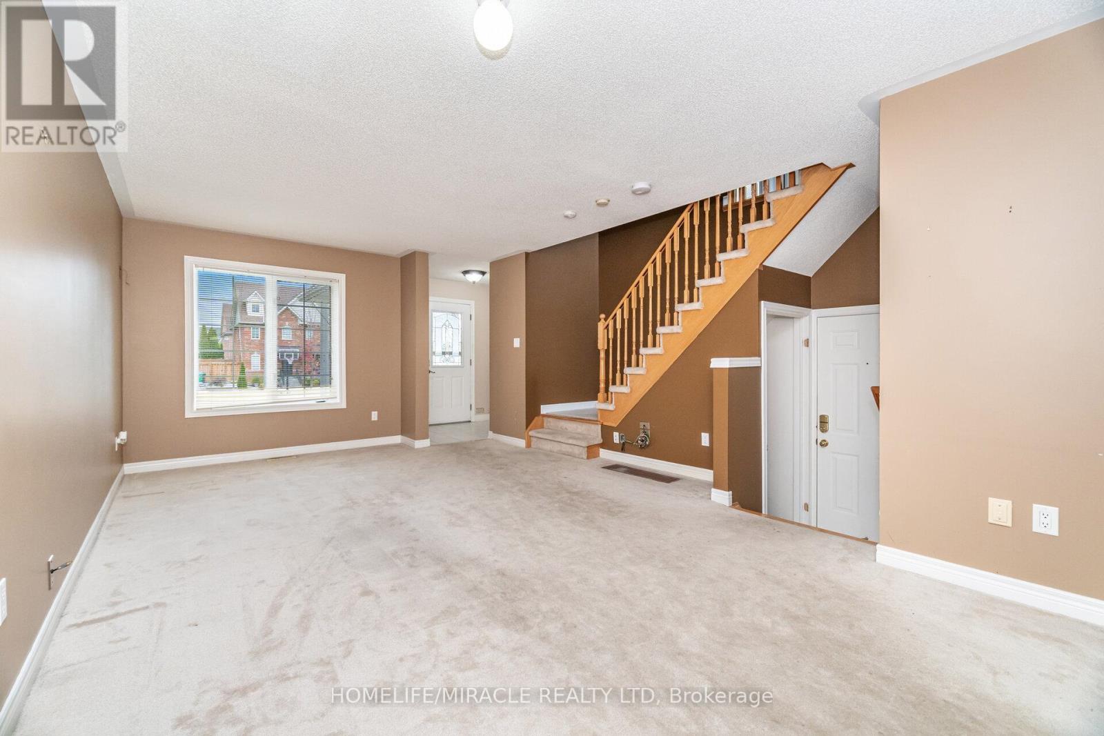 7064 Walworth Court, Mississauga, Ontario  L5N 7L4 - Photo 14 - W12455472