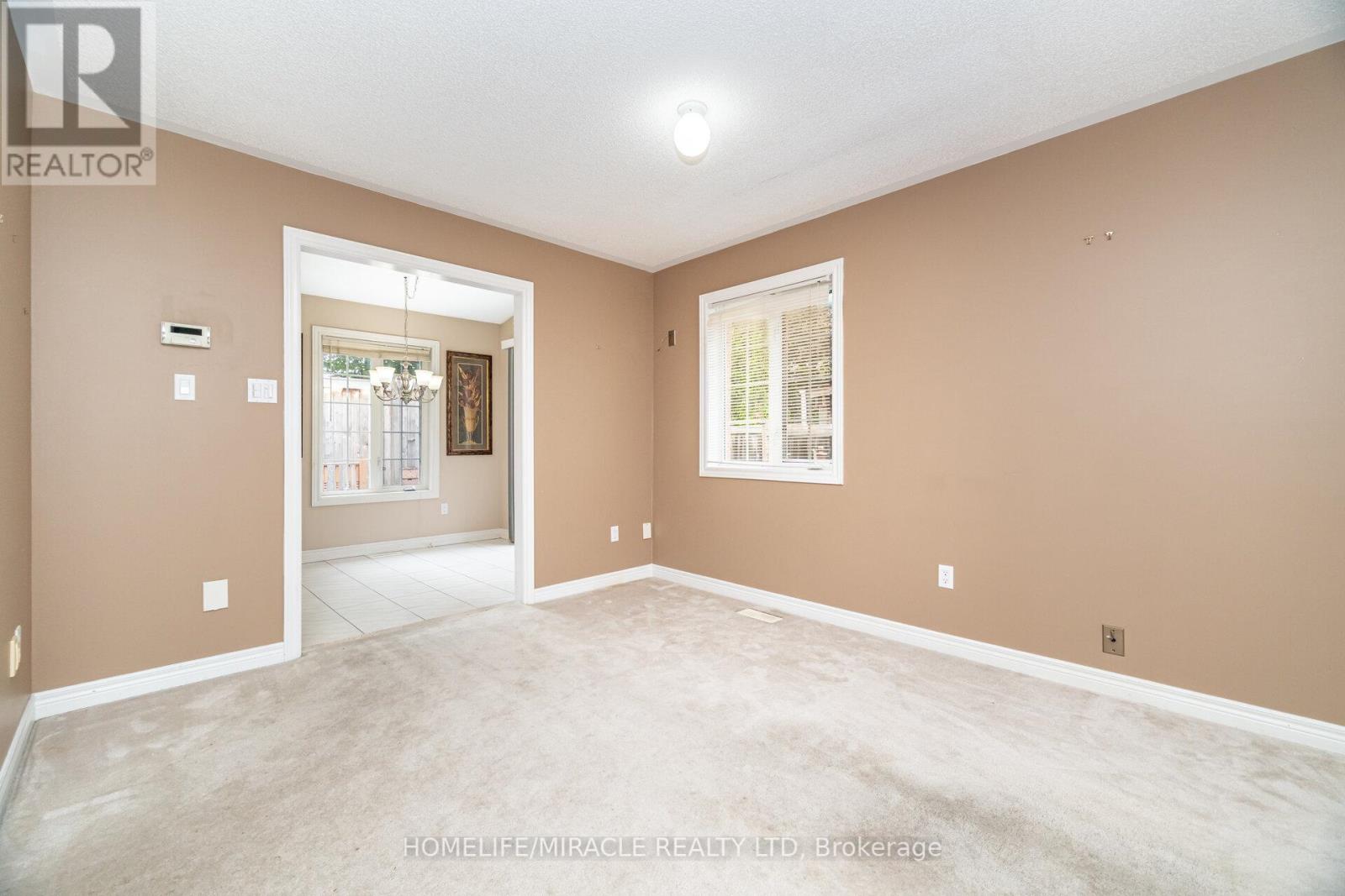 7064 Walworth Court, Mississauga, Ontario  L5N 7L4 - Photo 15 - W12455472