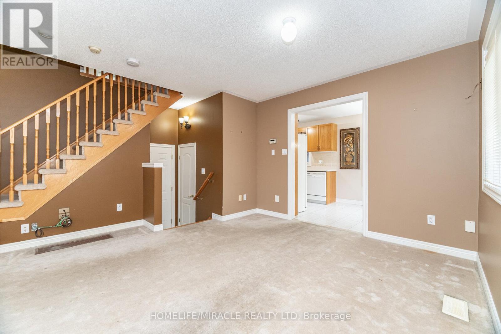 7064 Walworth Court, Mississauga, Ontario  L5N 7L4 - Photo 16 - W12455472