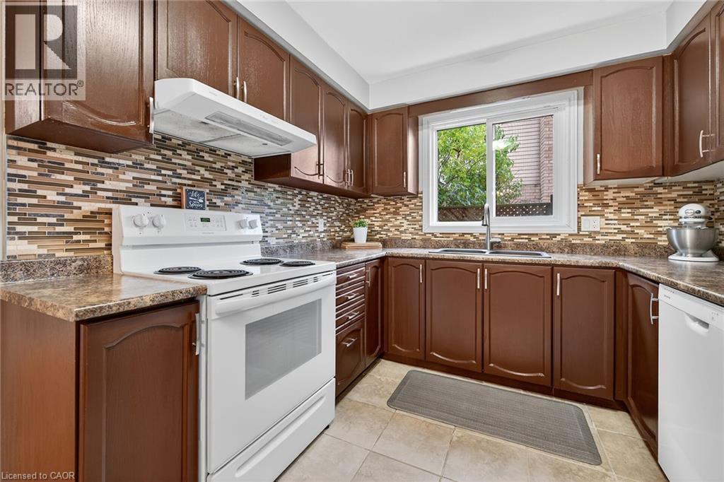 38 Allanbrook Street, Stoney Creek, Ontario  L8J 2E8 - Photo 12 - 40777961